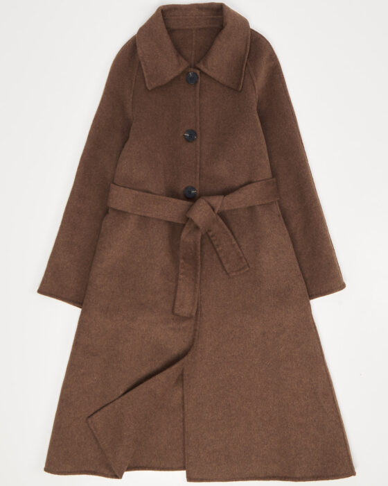Шерстяное пальто в карамельном оттенке