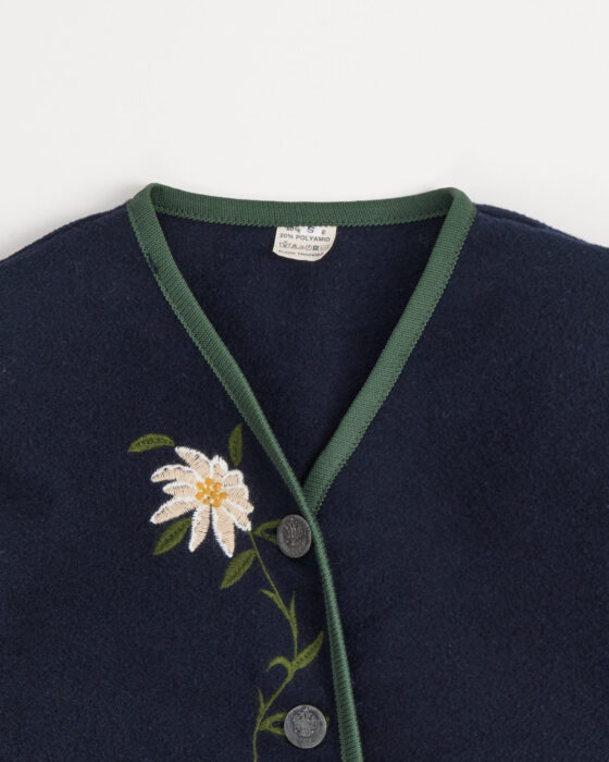 Австрийский жакет с цветочной вышивкой — фото 2