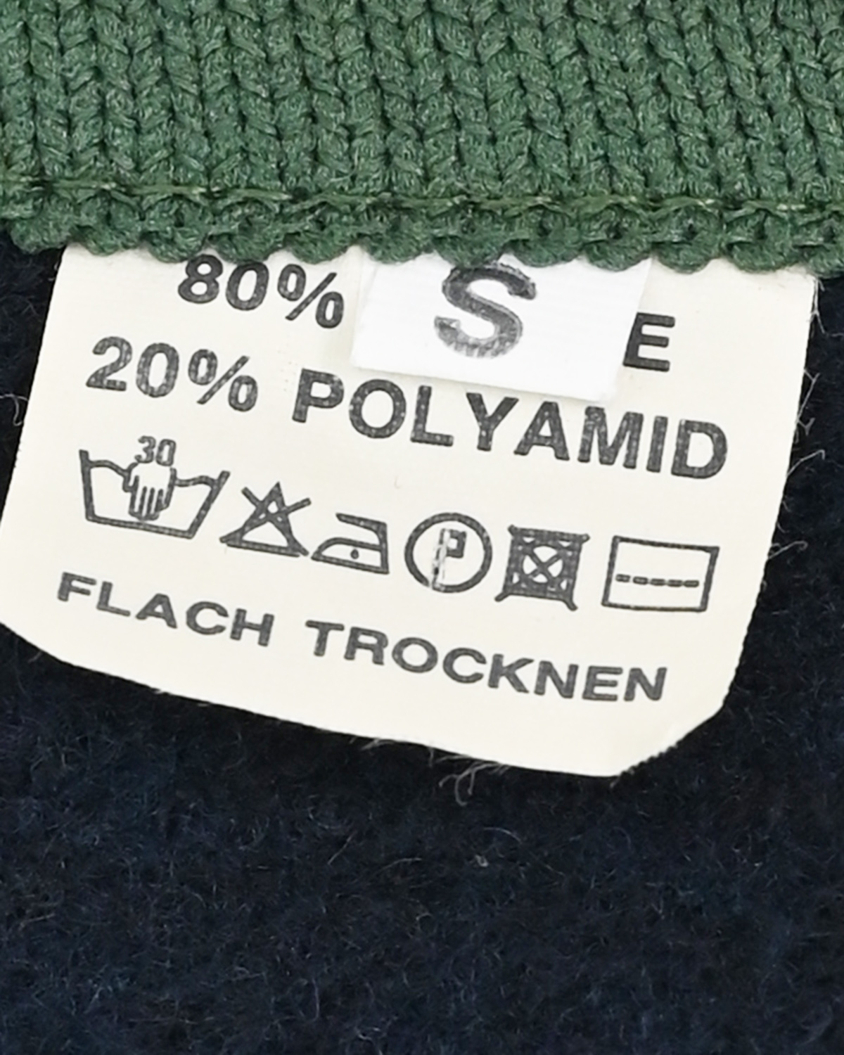 Австрийский жакет с цветочной вышивкой — фото 6