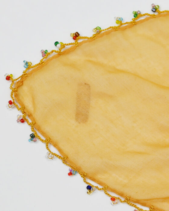 Платок с бусинами ручной работы — фото 4