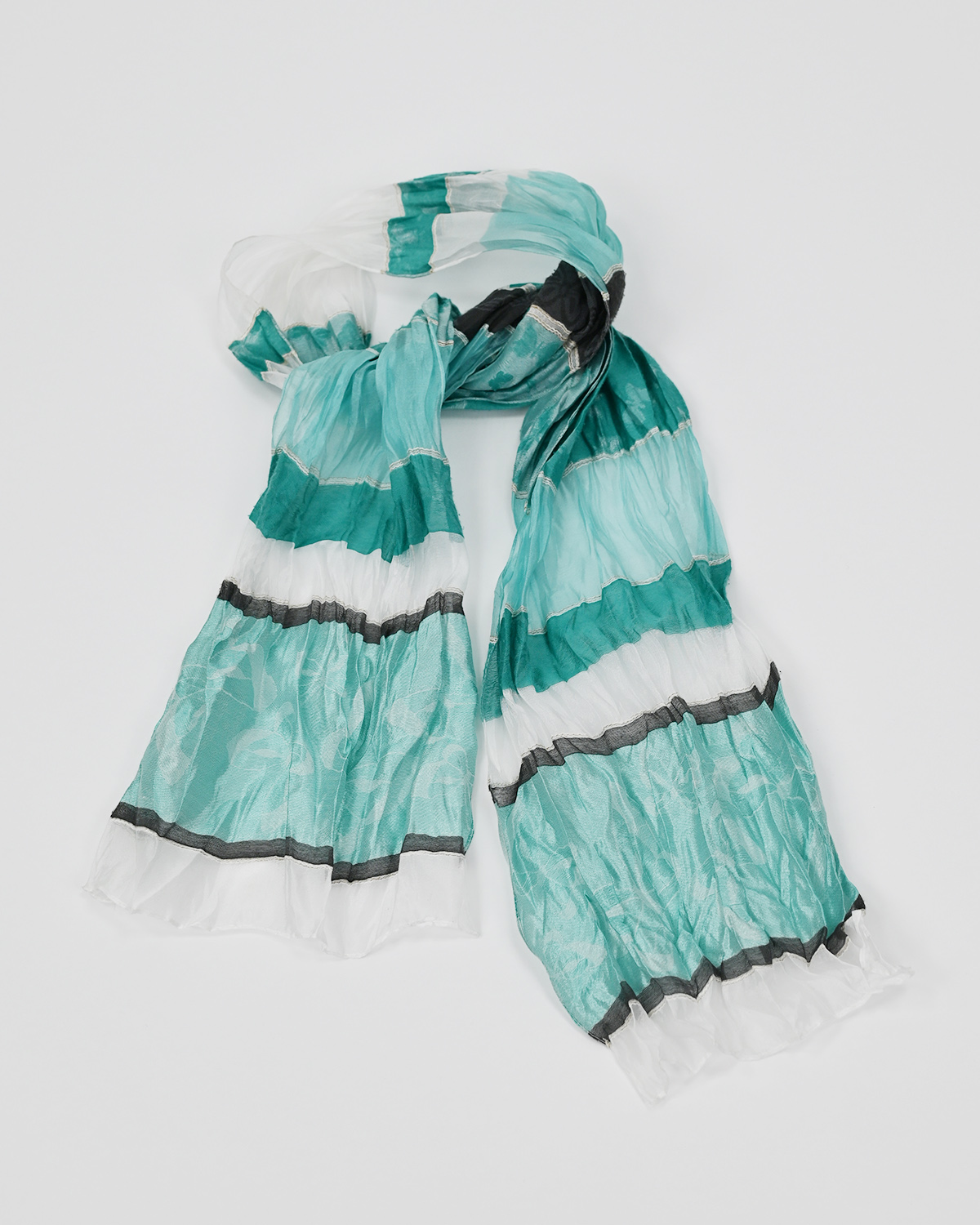 Легкий полосатый шарф