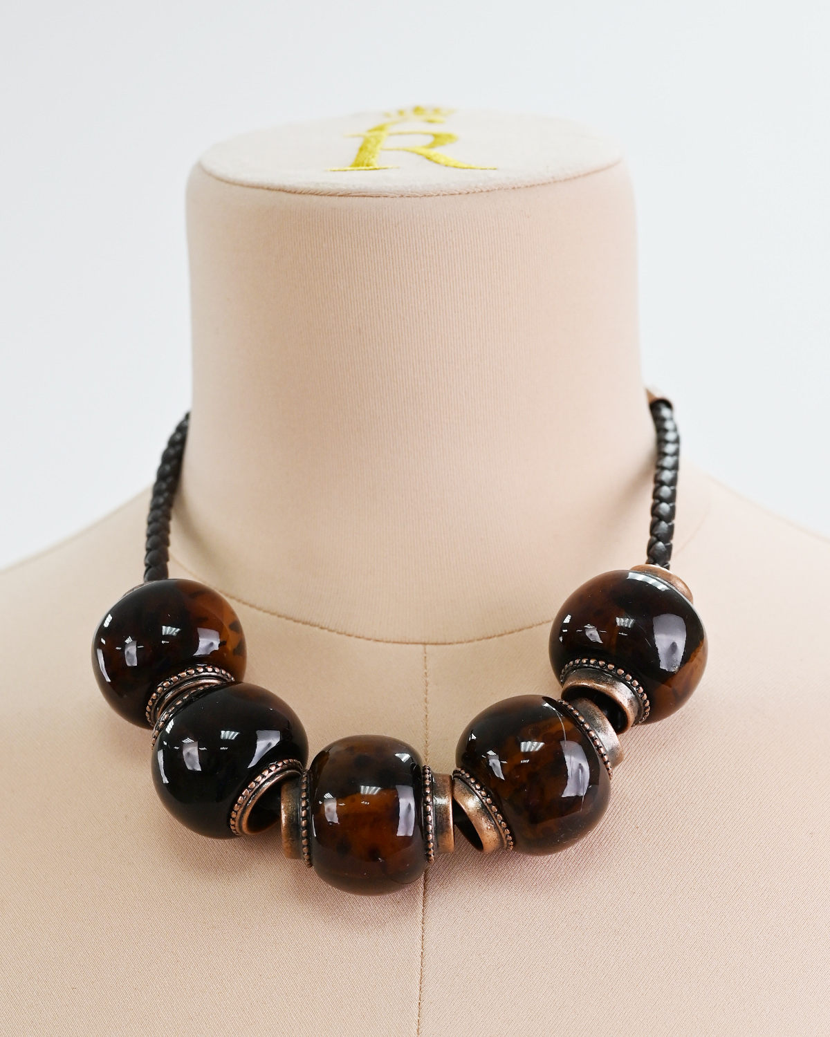 Колье с крупными бусинами — фото 4