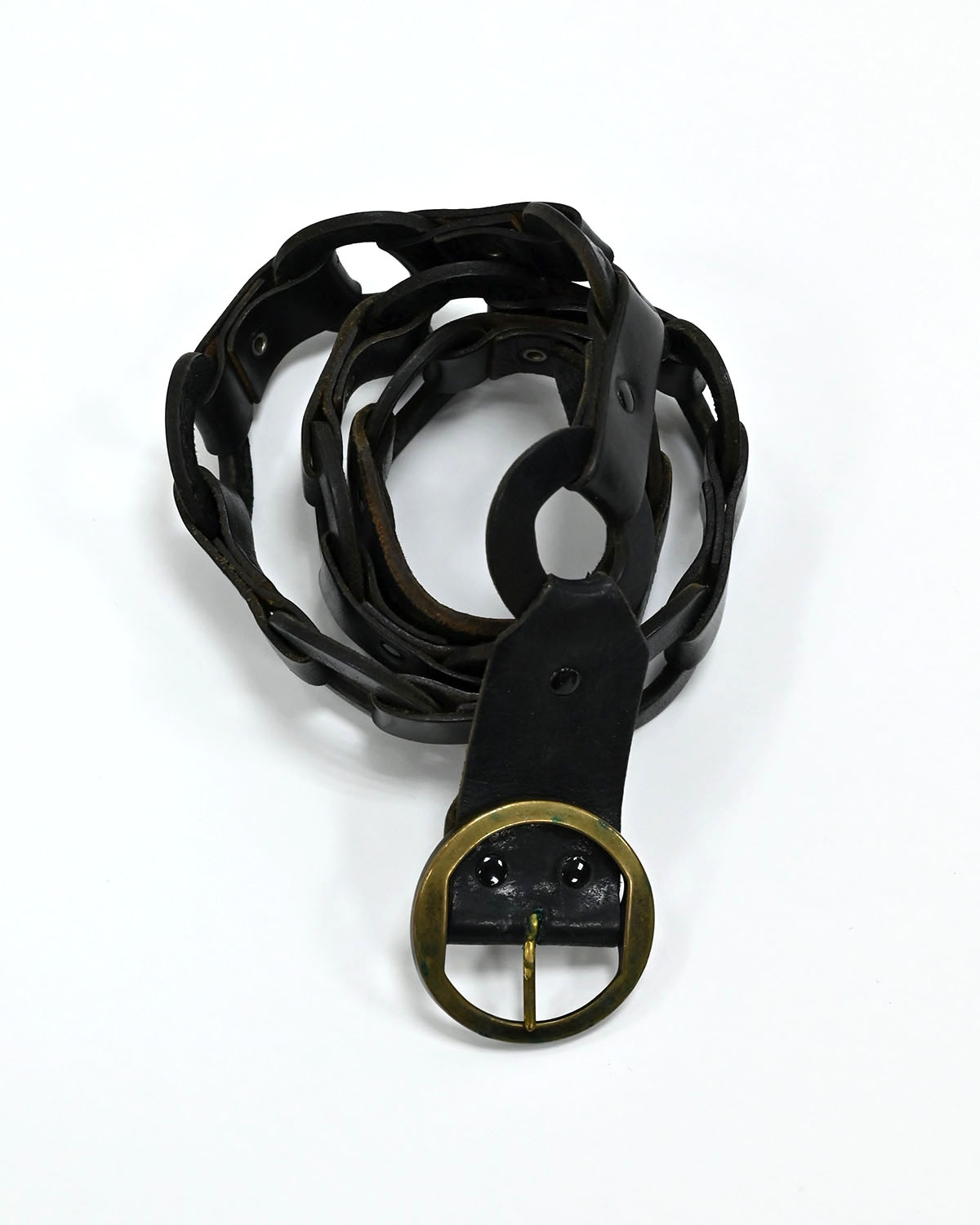 Кожаный ремень с круглыми звеньями