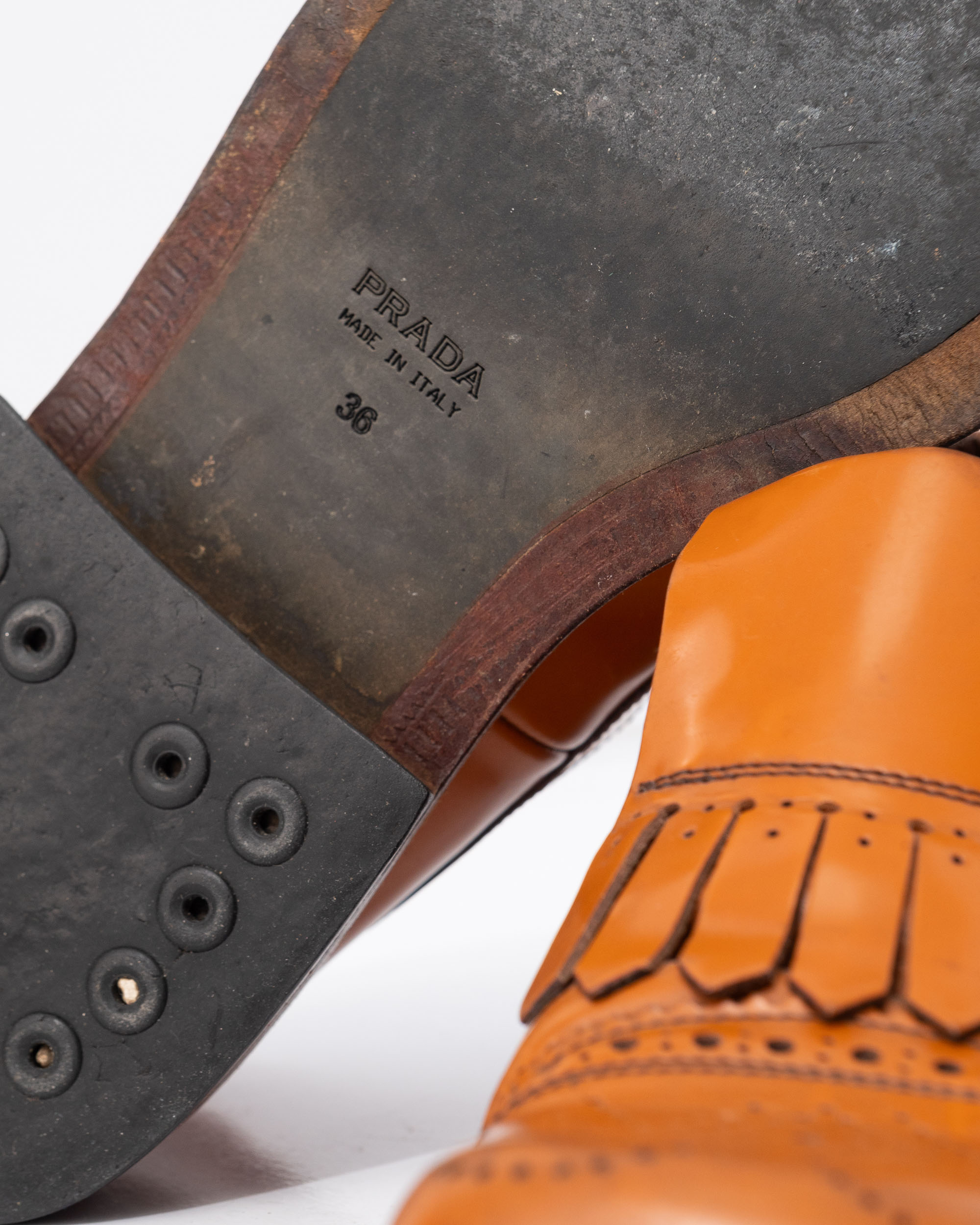 Кожаные лоферы с перфорацией PRADA PRADA — фото 4