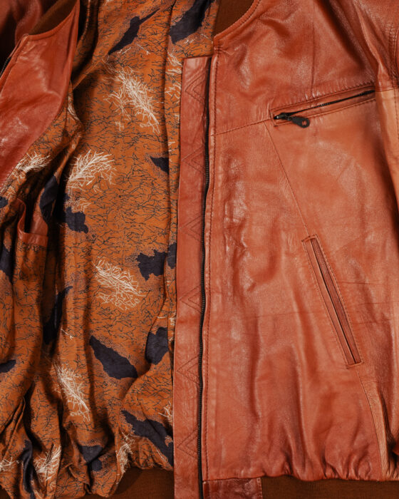 Кожаная куртка-бомбер — фото 4