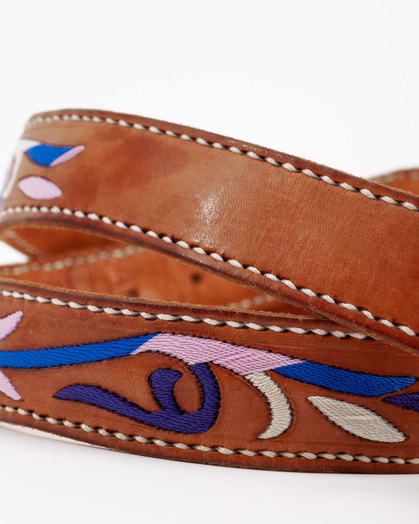 Ремень с вышивкой ручной работы — фото 2