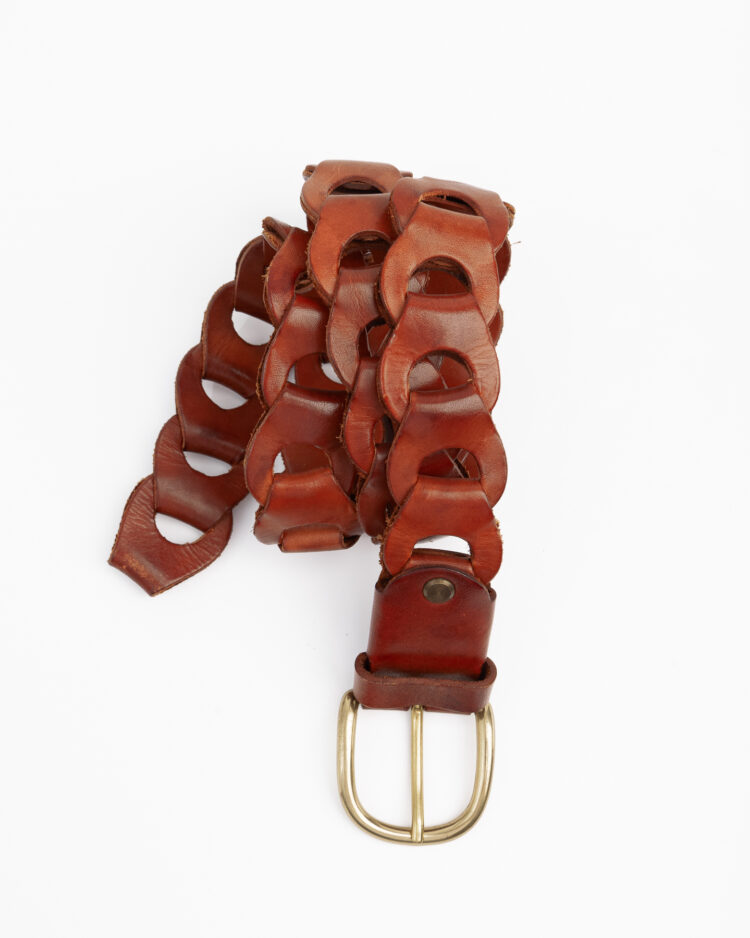 Ремень с декоративным плетением