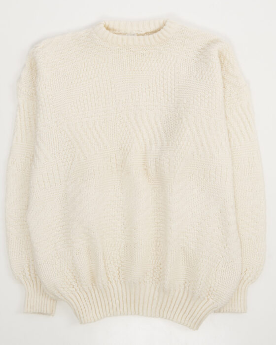 Шерстяной молочный свитер