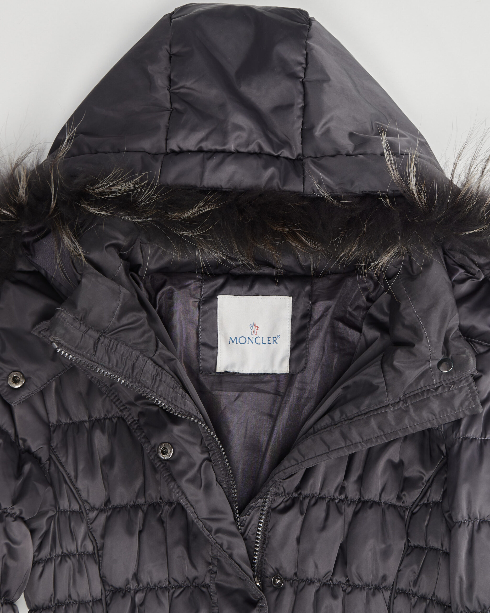 Пуховик Moncler с поясом Moncler — фото 3