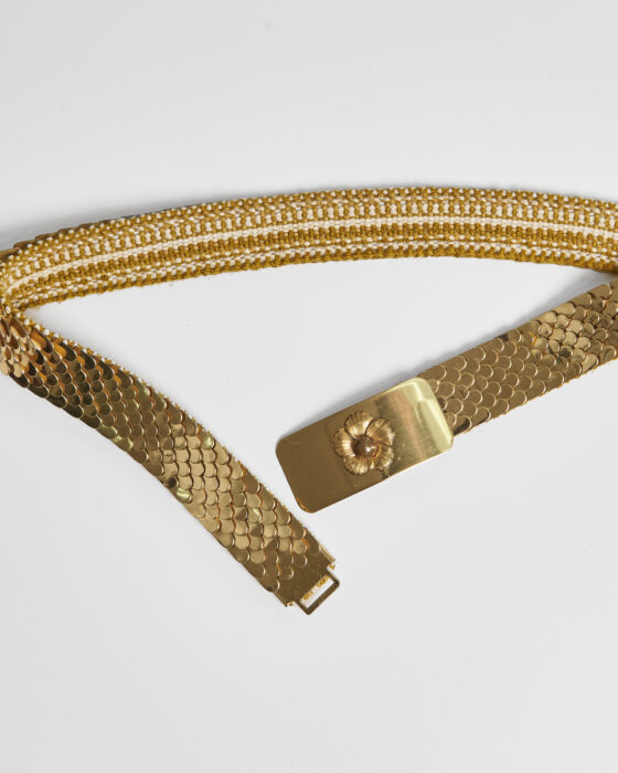 Золотистый винтажный ремень с декоративной пряжкой — фото 2