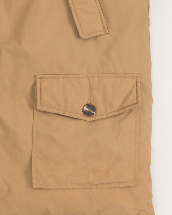 Бежевая пуховая куртка из плотного хлопка — фото 4