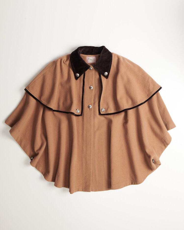 Шерстяной кейп Victoria