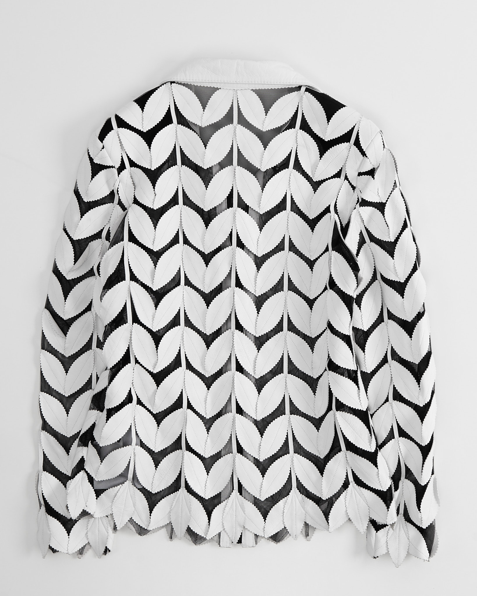 Кожаная блуза с узором — фото 2