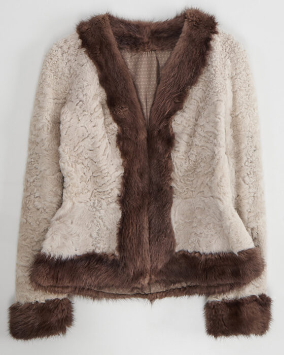 Жакет из каракуля с меховой отделкой