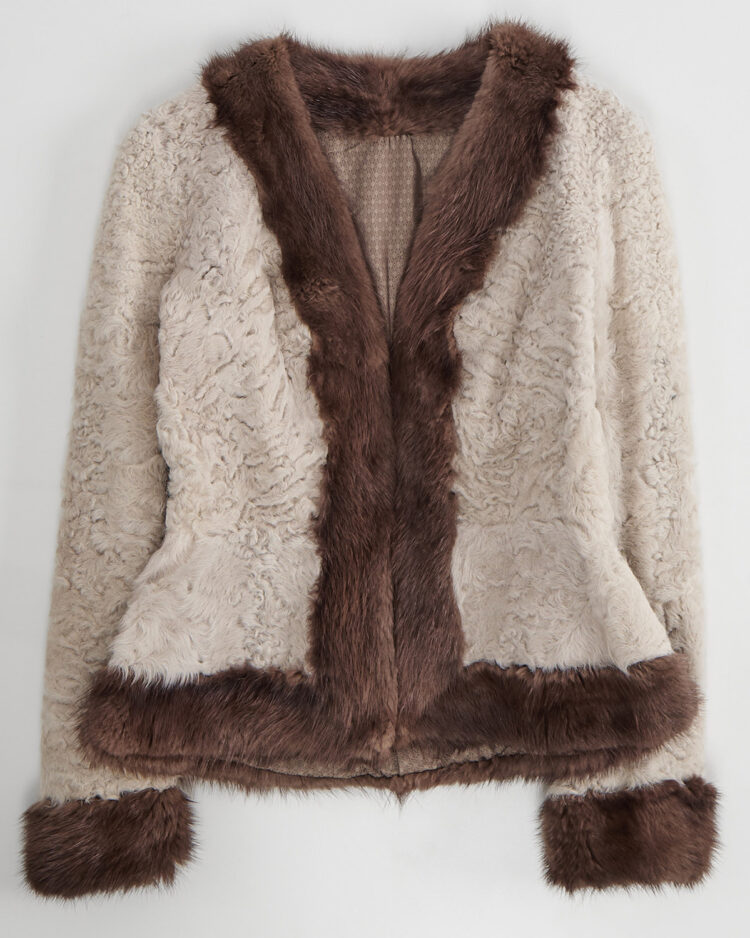 Жакет из каракуля с меховой отделкой