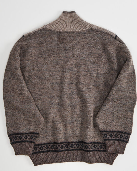 Джемпер с глубоким воротом — фото 2