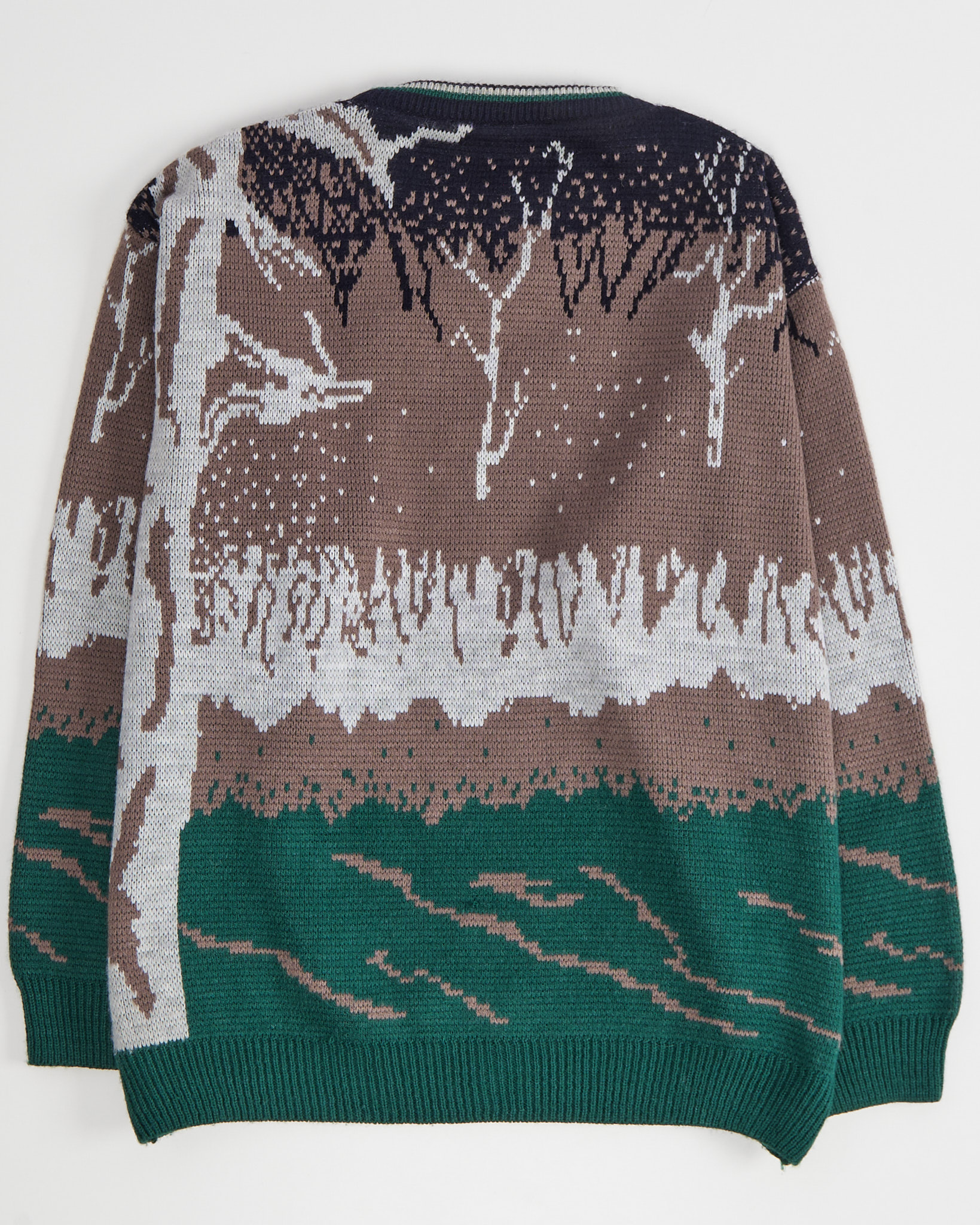 Свитер с лесным пейзажем — фото 2