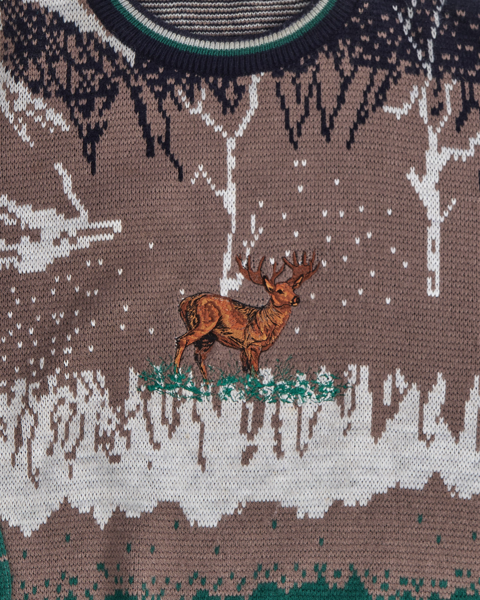 Свитер с лесным пейзажем — фото 3