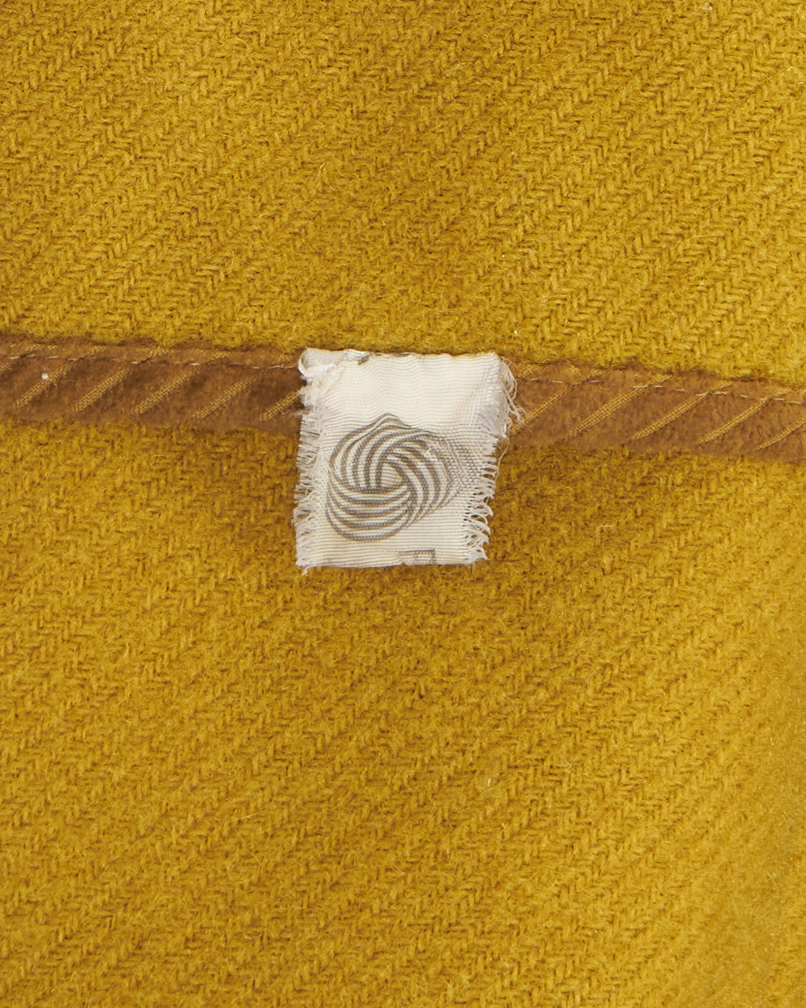 Шерстяное пальто с отделкой из меха — фото 6