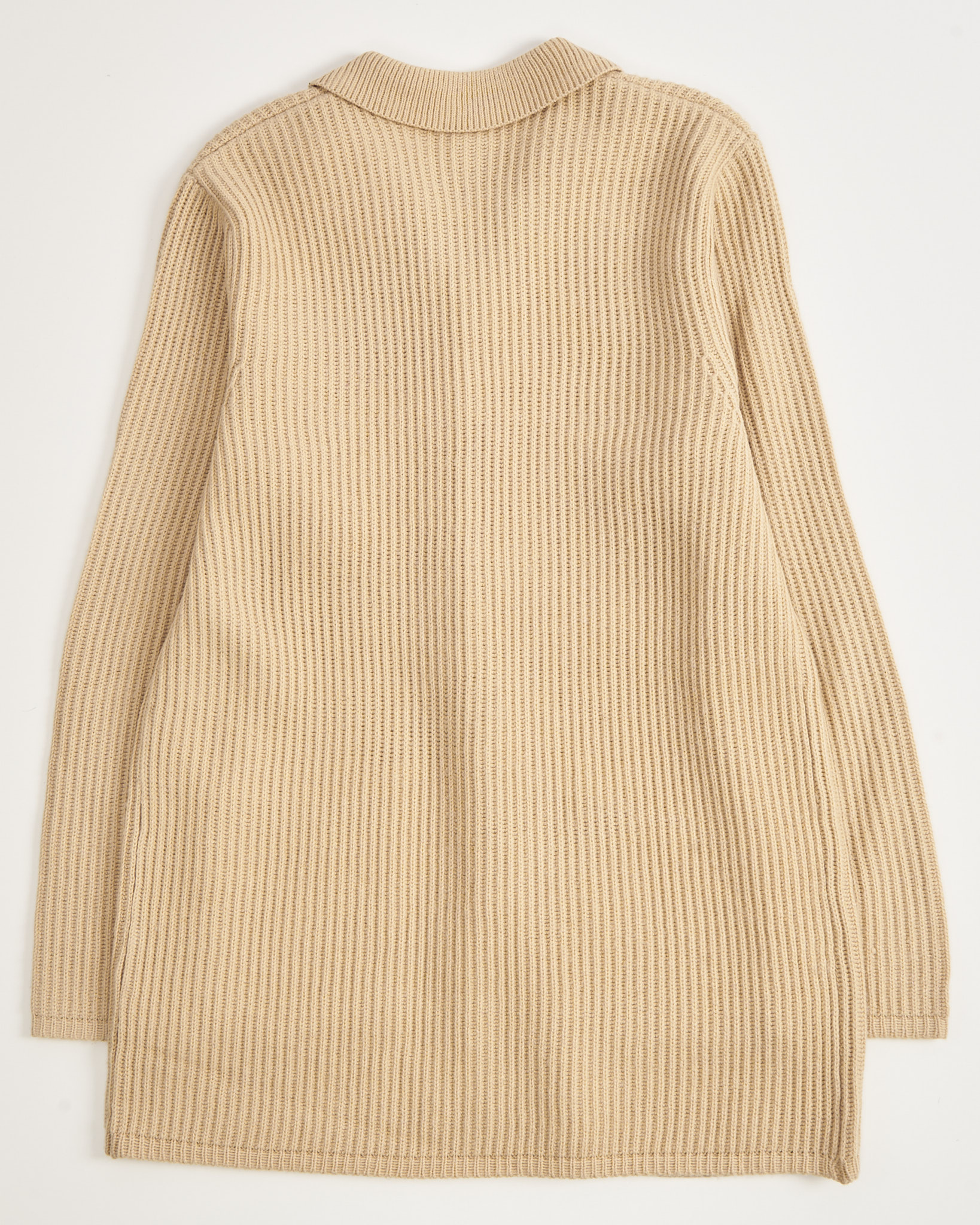 Бежевый вязаный кардиган с застежками — фото 2