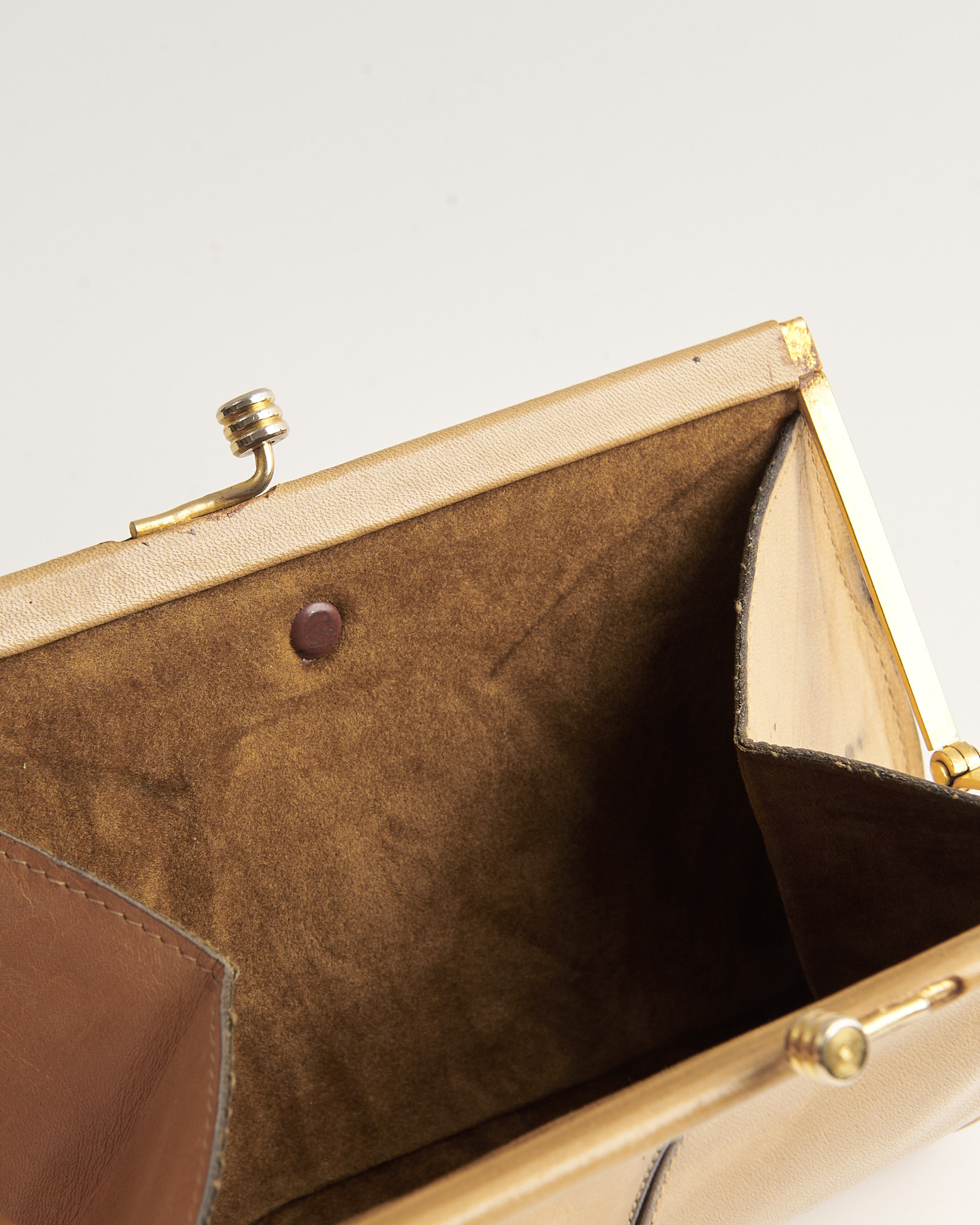 Винтажный клатч из натуральной кожи — фото 5