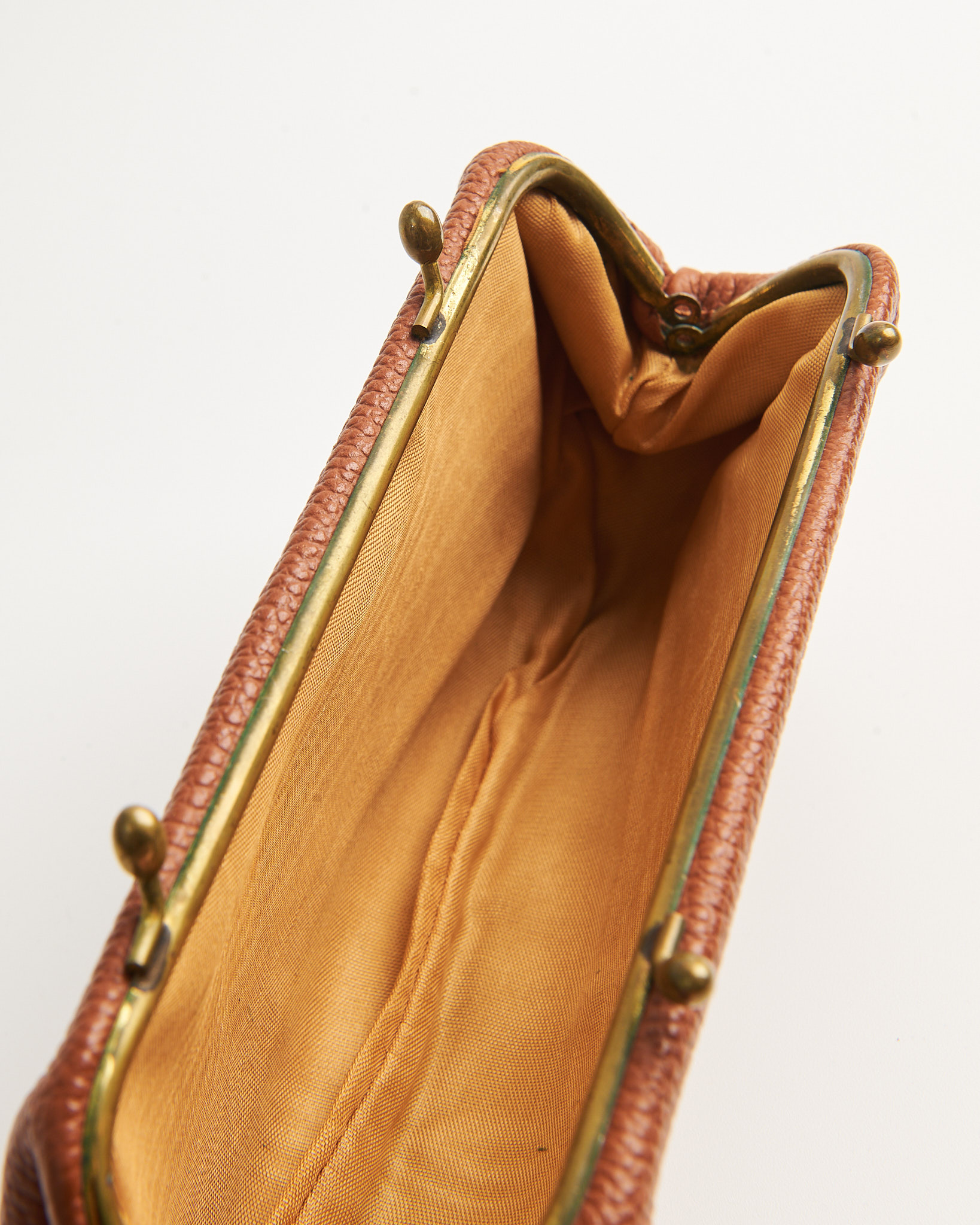 Клатч из зернистой кожи — фото 4