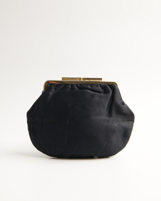 Сатиновый ридикюль с цветочной вышивкой — фото 4