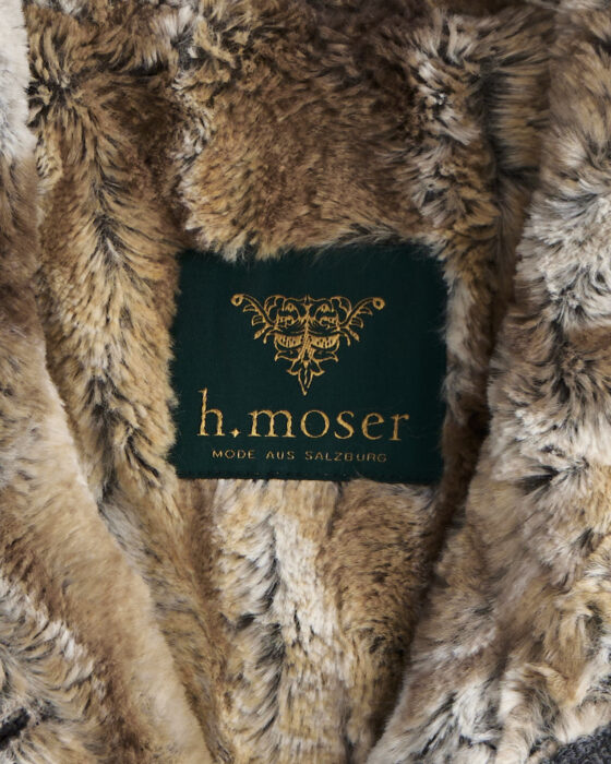 Пальто из шерсти с меховой подкладкой — фото 4