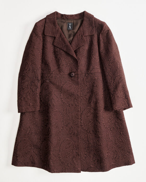 Пальто из парчи с жаккардовым узором