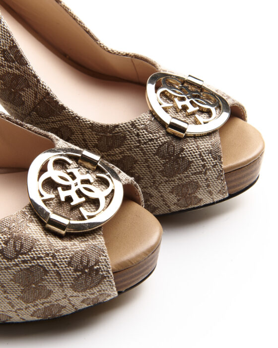 Бежевые босоножки Guess Guess — фото 3