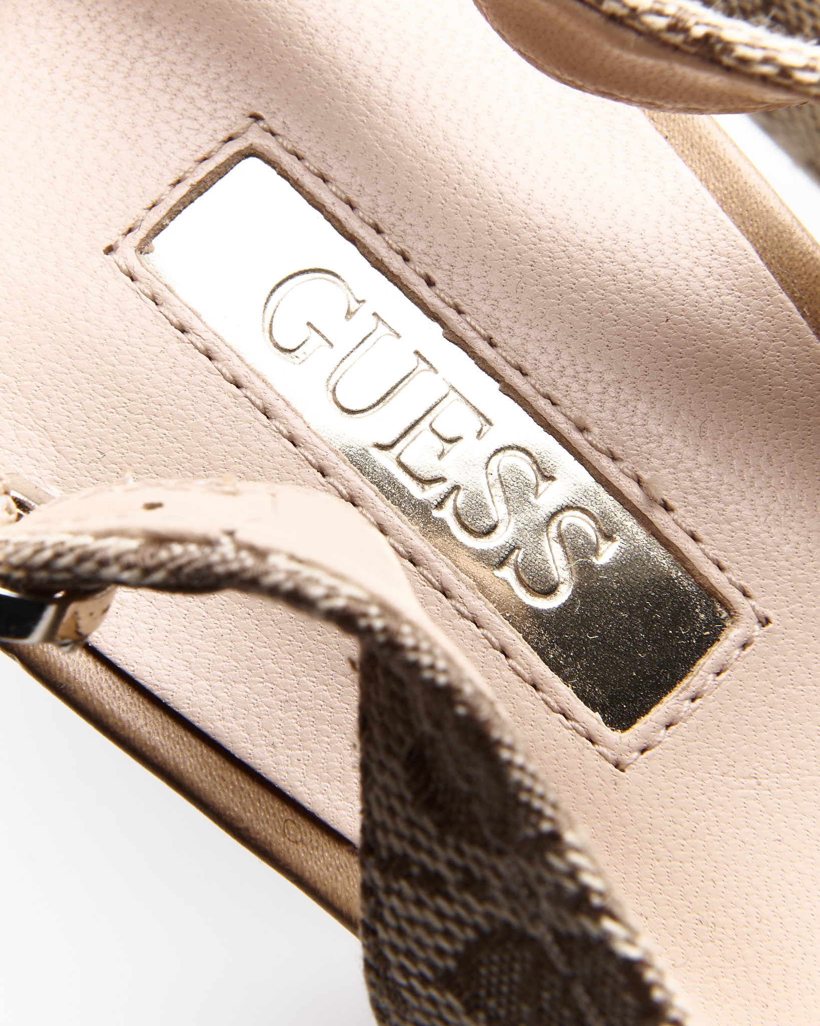 Бежевые босоножки Guess Guess — фото 4