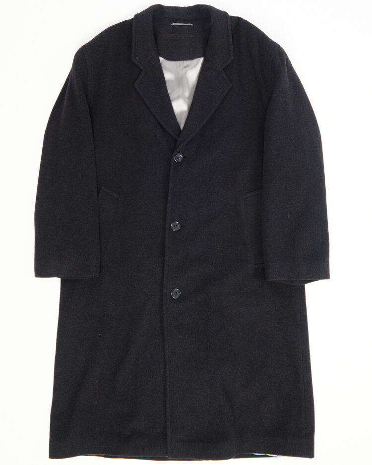 Пальто из шерсти и кашемира в традиционном стиле