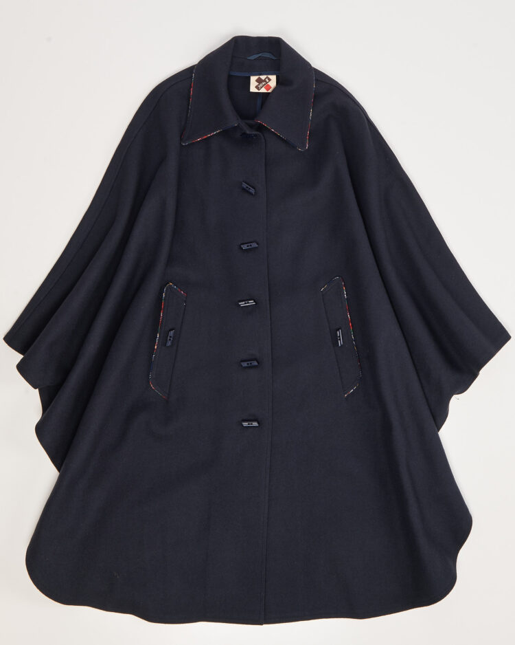 Темно-синее пончо из шерсти