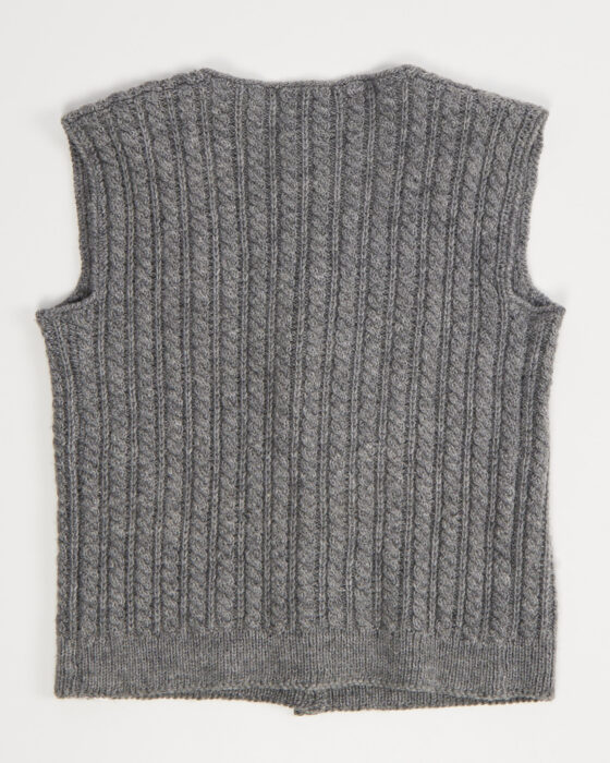 Вязаный жилет из шерсти — фото 3