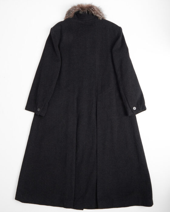 Пальто с меховым воротником — фото 2