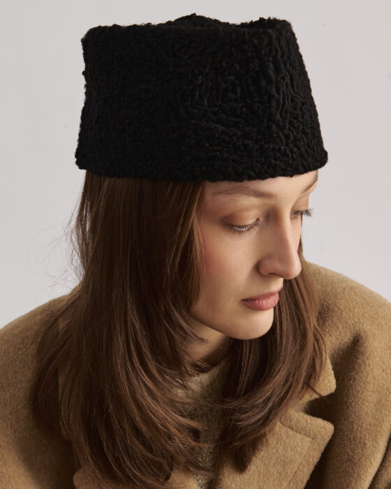 Пилотка из каракуля — фото 4