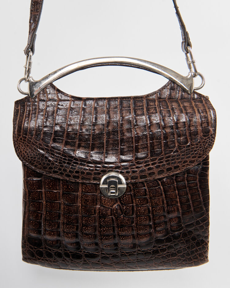 Сумка из тиснёной кожи под аллигатора