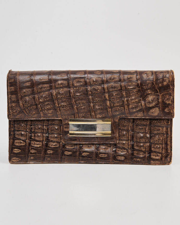 Сумка из тиснёной кожи под аллигатора