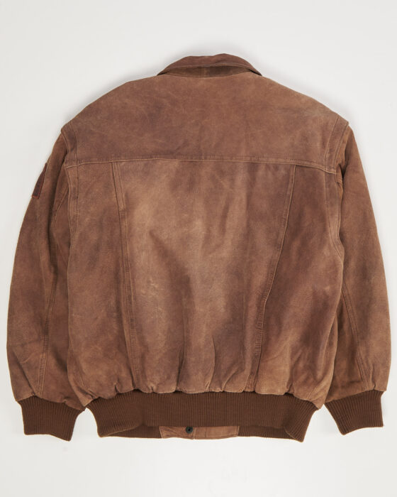 Винтажная кожаная куртка с нашивками — фото 2