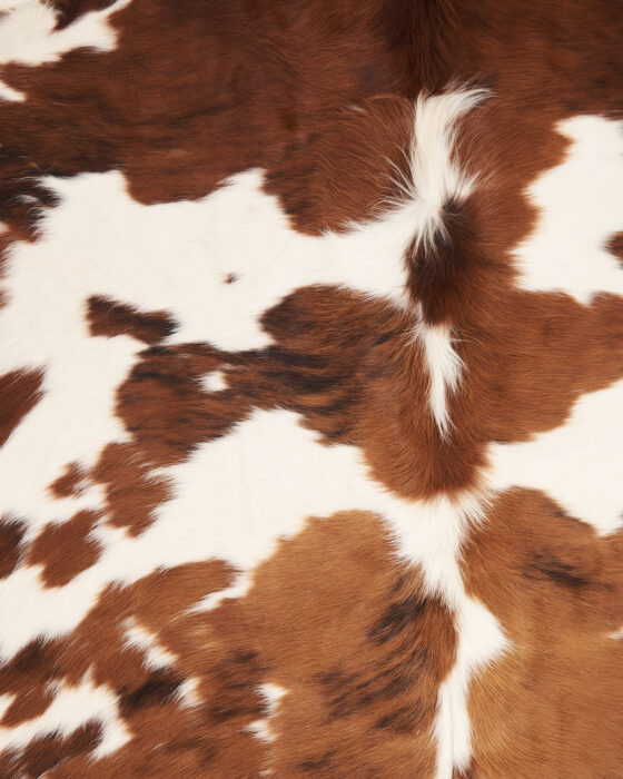 Ковер из натуральной шкуры коровы — фото 3