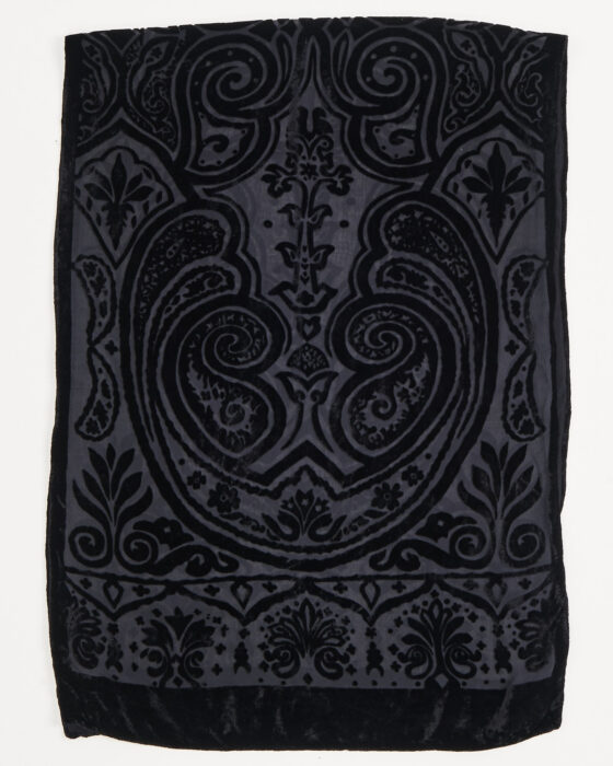 Шарф с бархатным орнаментом — фото 2