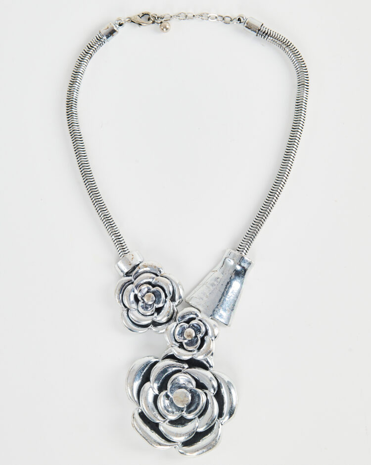 Винтажное колье с розами