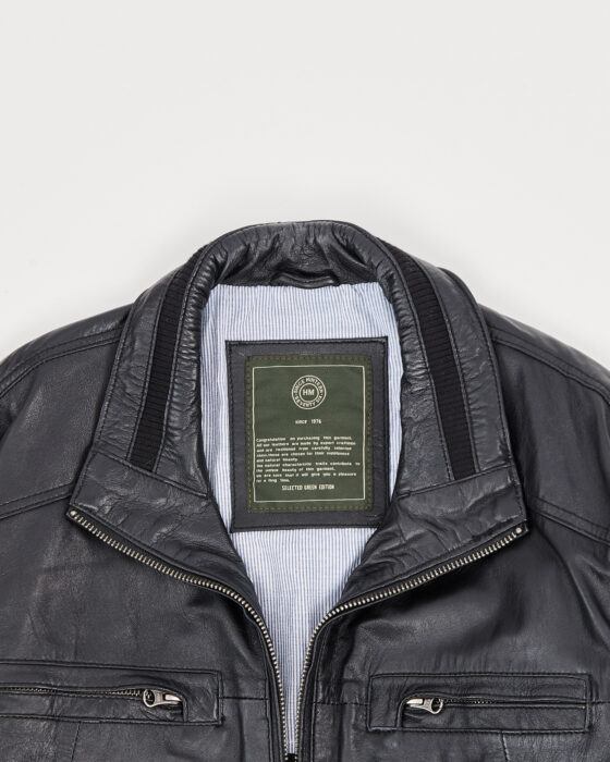 Кожаная куртка с высоким воротом — фото 2