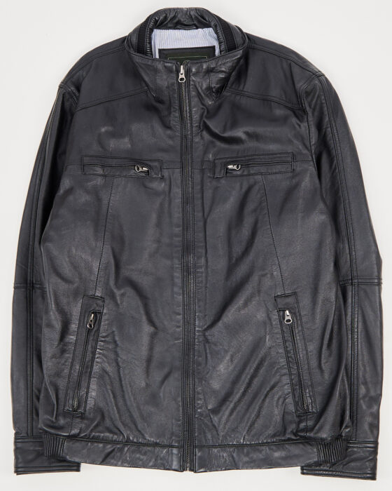 Кожаная куртка с высоким воротом