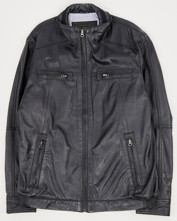 Кожаная куртка с высоким воротом