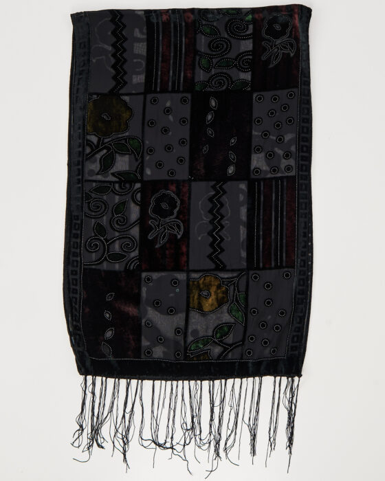 Винтажный платок с орнаментом