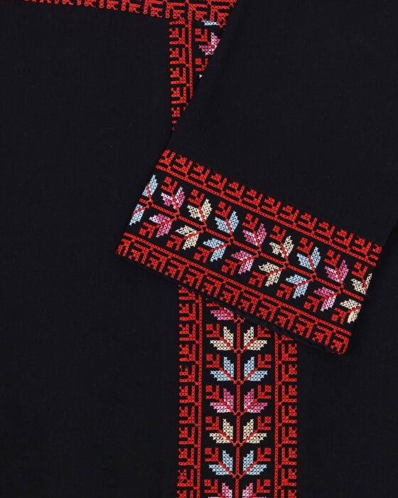 Платье с вышивкой — фото 4