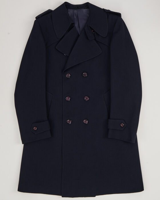 Двубортный плащ