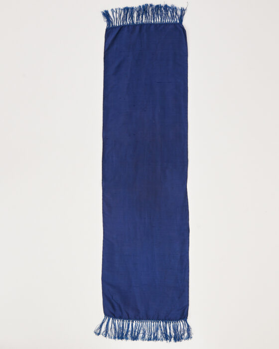 Синий шарф из дикого шелка