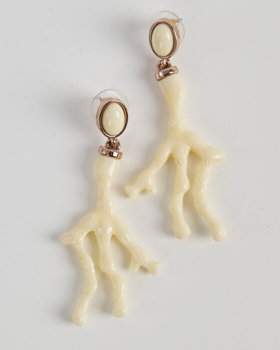 Серьги с коралловыми подвесками